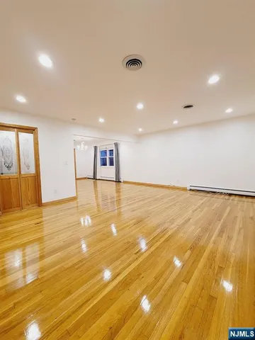 $5,200 | 248 Oakwood Drive, Paramus, NJ 07652