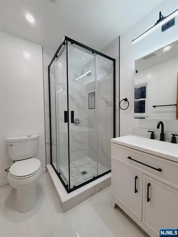 $5,200 | 248 Oakwood Drive, Paramus, NJ 07652