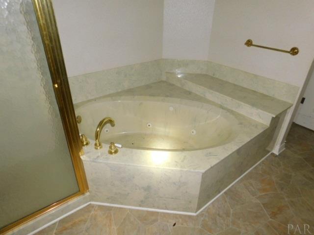 2923 Holley Point Road Navarre, FL 32566 - Photo 26 of 29 Gallery Image 26