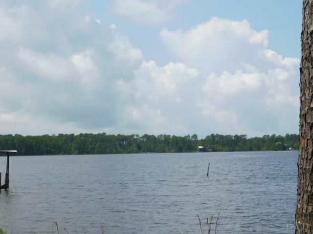2923 Holley Point Road Navarre, FL 32566 - Photo 4 of 29 Gallery Image 4