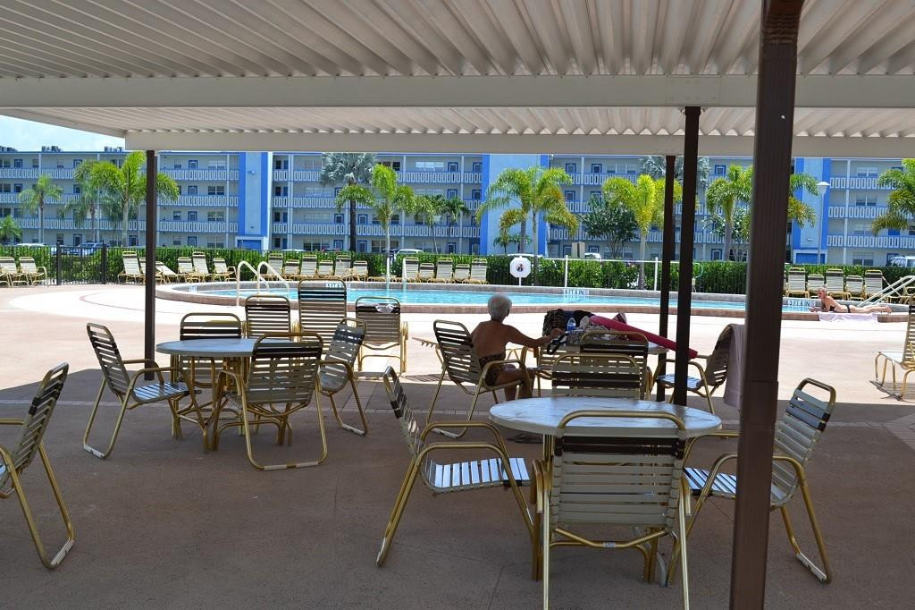 4013 Lincoln A, Unit 4013 Boca Raton, FL 33434 - Photo 17 of 28 Poo lArea