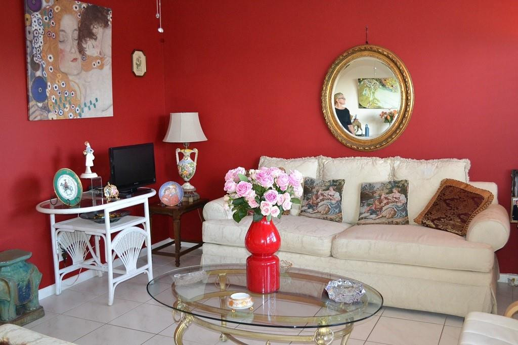 4013 Lincoln A, Unit 4013 Boca Raton, FL 33434 - Photo 3 of 28 Livingroom