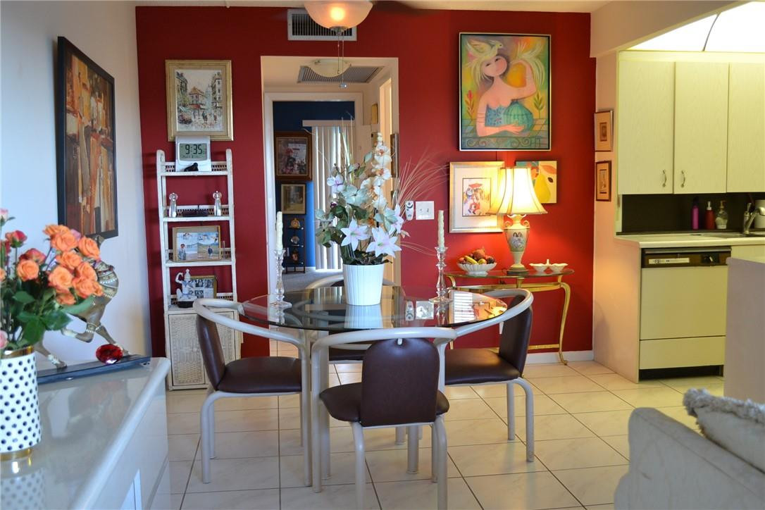 4013 Lincoln A, Unit 4013 Boca Raton, FL 33434 - Photo 4 of 28 Dining Area