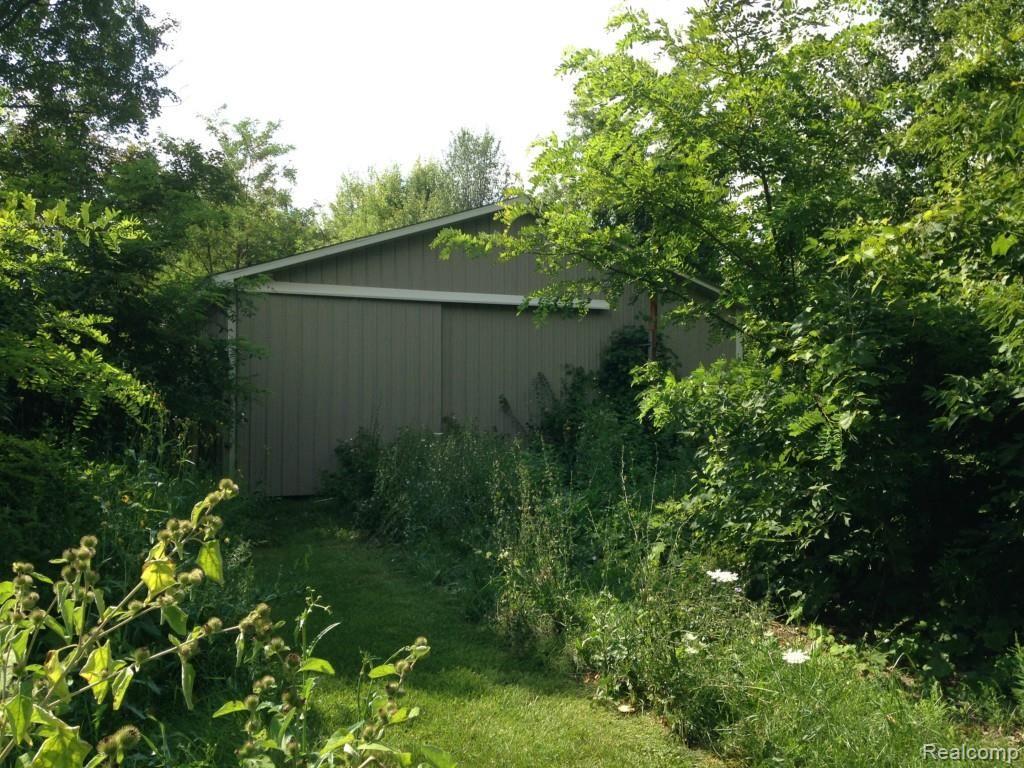 7472 Avoca Road North Street, MI 48049 - Photo 8 of 25 IMG_7607.jpg
