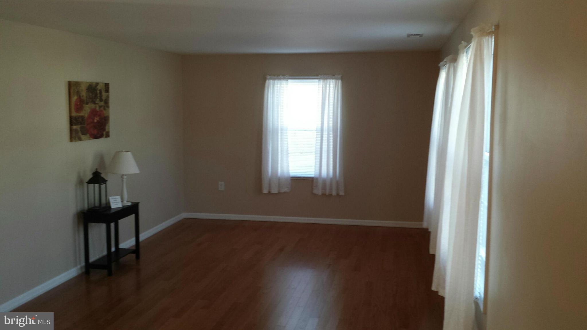 715 Old Love Point Road Stevensville, MD 21666 - Photo 3 of 29 Living Room