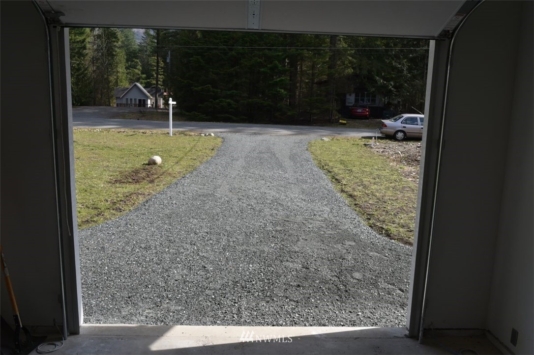 6136 Shamrock Road Maple Falls, WA 98266 - Photo 4 of 9 Gallery Image 4