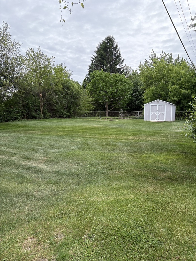 605 Pyott Road Lake In The Hills, IL 60156 - Photo 6 of 8 Gallery Image 6
