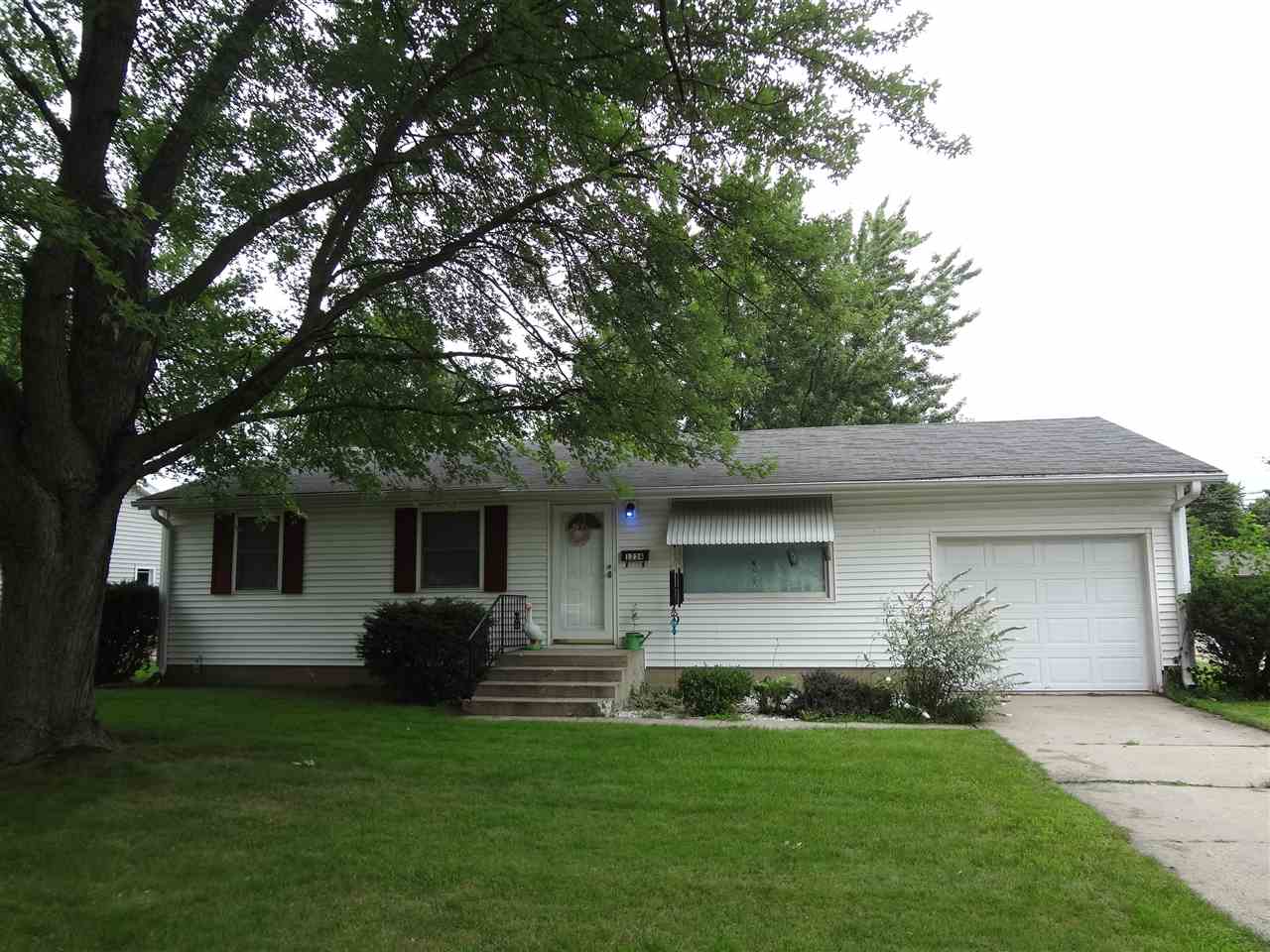 1234 Rochester Boulevard Rochester, IN 46975 - Photo 1 of 9