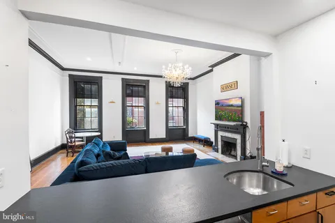 $420,000 | 1029 Spruce Street, Unit 200, Philadelphia, PA 19107