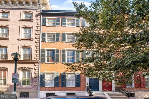 $420,000 | 1029 Spruce Street, Unit 200, Philadelphia, PA 19107