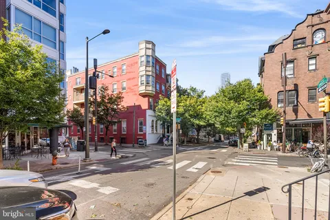 $420,000 | 1029 Spruce Street, Unit 200, Philadelphia, PA 19107