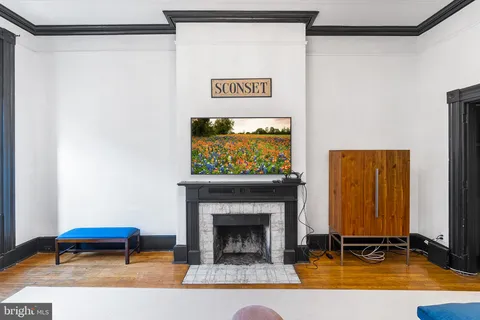 $420,000 | 1029 Spruce Street, Unit 200, Philadelphia, PA 19107