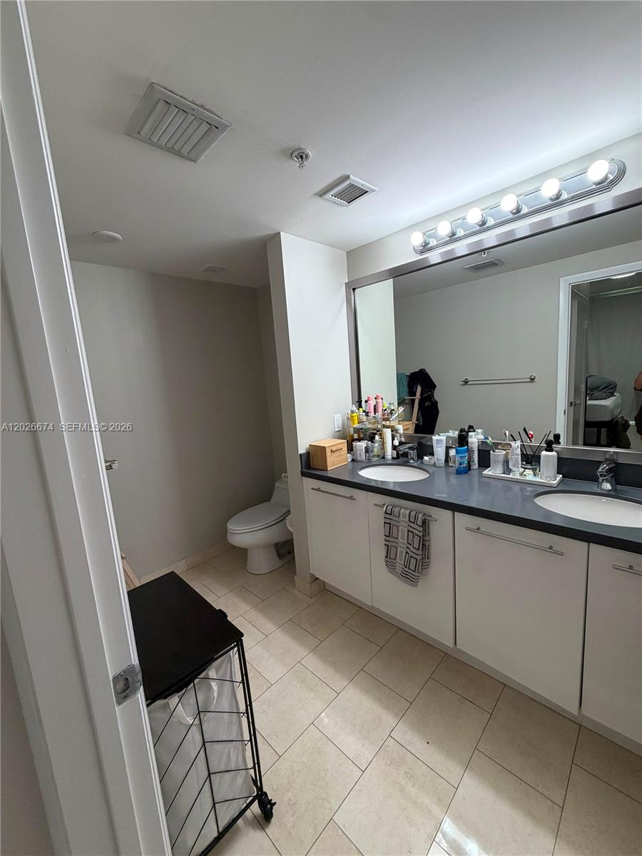 90 Southwest 3rd Street, Unit 4006 Miami, FL 33130 - Photo 9 of 19 Photo 9