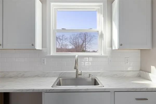 $1,199,900 | 36 Kinnicutt Avenue, Warren, RI 02885