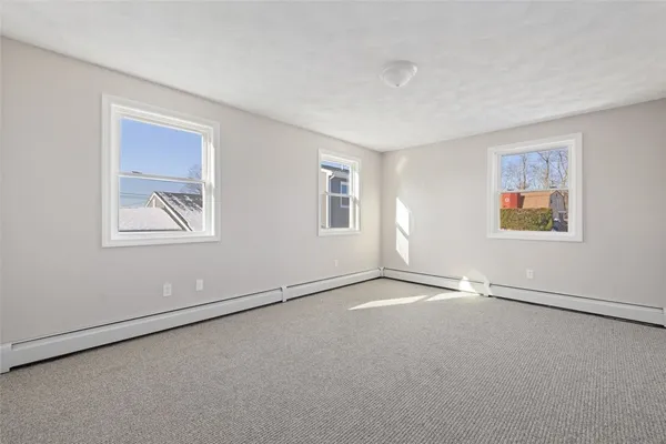 $1,199,900 | 36 Kinnicutt Avenue, Warren, RI 02885