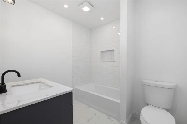 $1,199,900 | 36 Kinnicutt Avenue, Warren, RI 02885