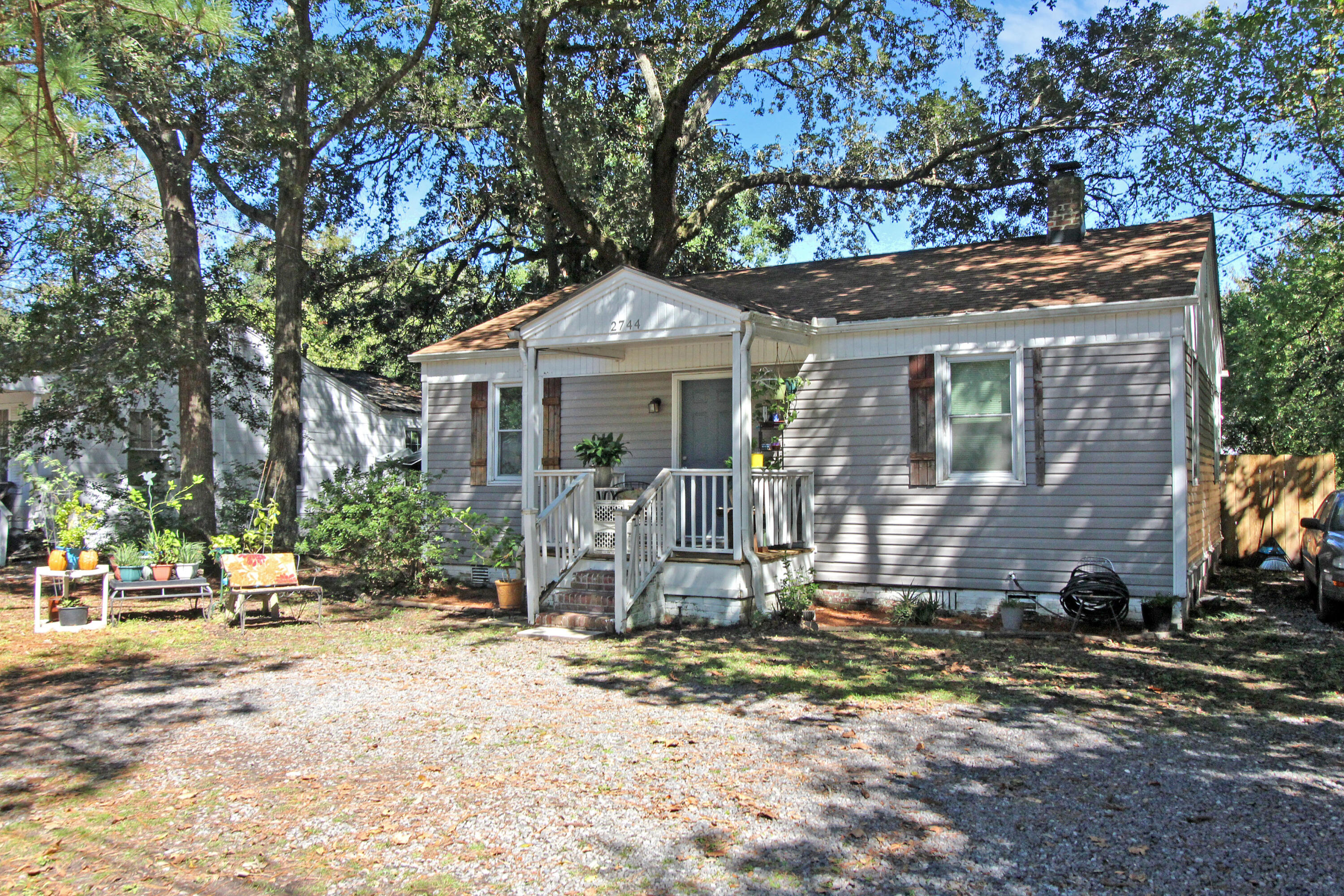 2744 Saratoga Road North Charleston, SC 29405 - Photo 2 of 24 IMG_0849