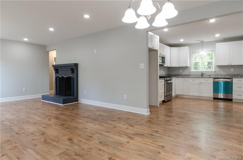 1657 Hensley Road Fort Mill, SC 29715 - Photo 3 of 22 Gallery Image 3
