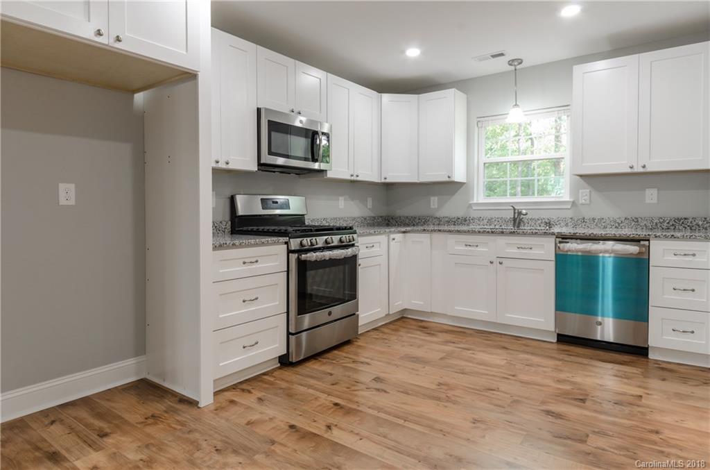 1657 Hensley Road Fort Mill, SC 29715 - Photo 6 of 22 Gallery Image 6