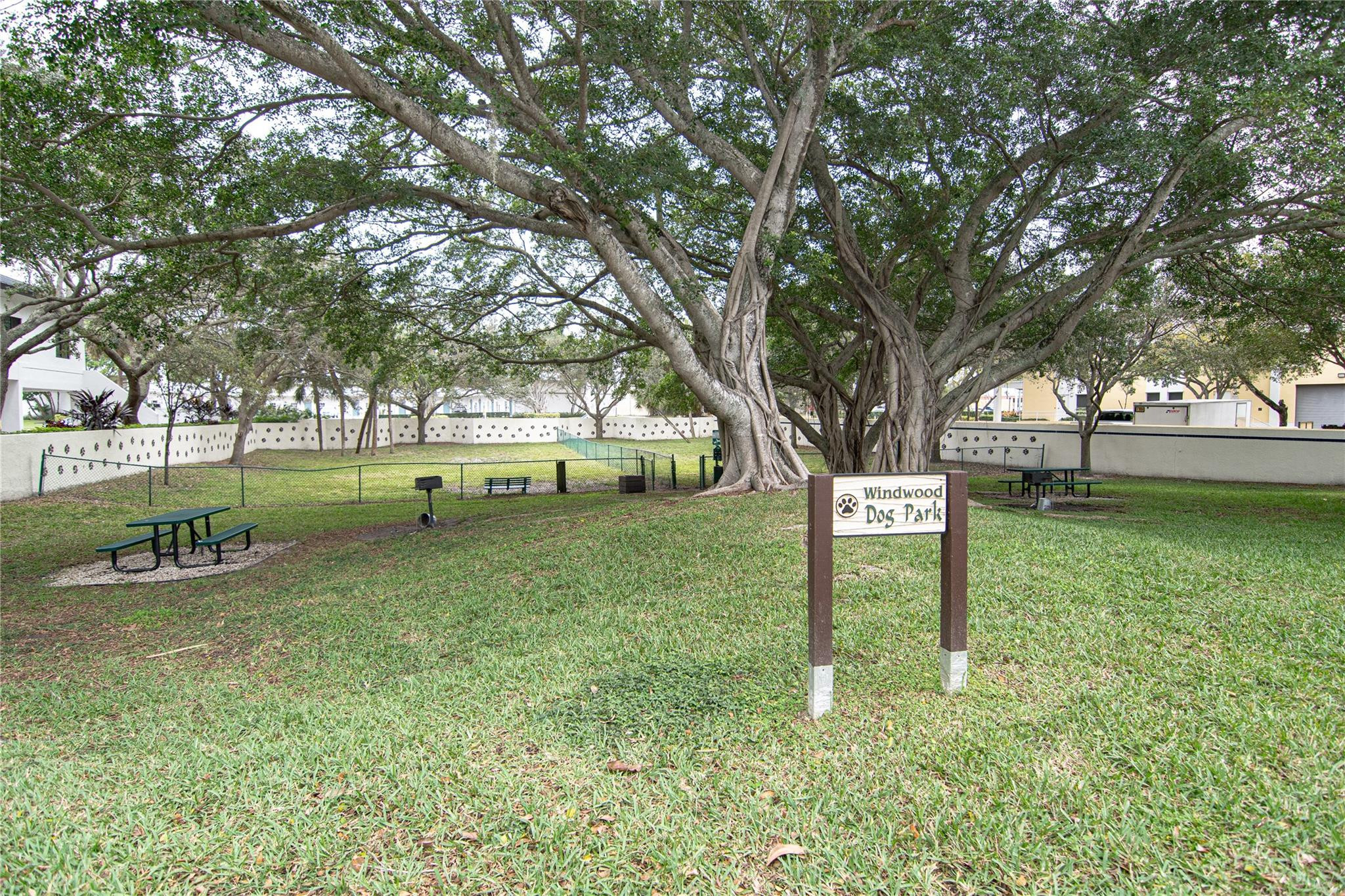 425 Cottonwood Place Boca Raton, FL 33431 - Photo 25 of 29 DOG PARK