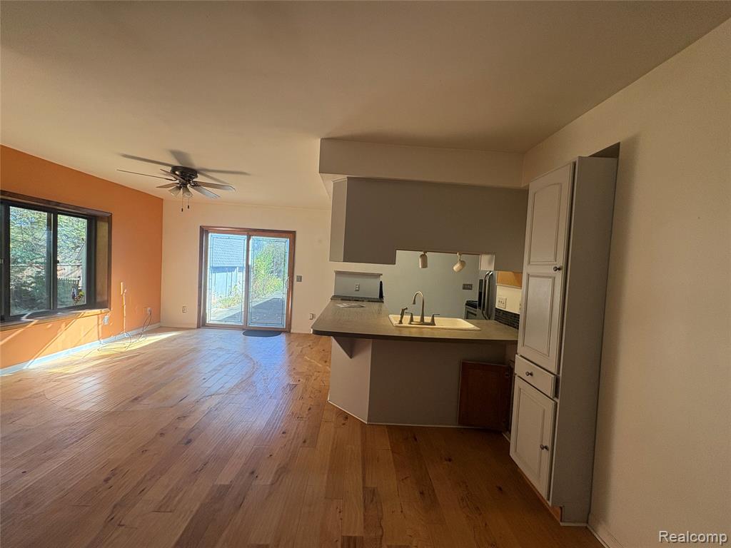 2871 Harvey Street Rochester Hills, MI 48309 - Photo 8 of 33