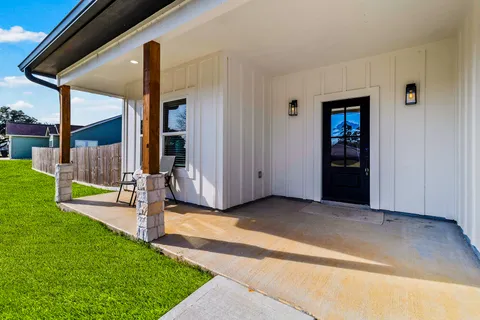 $369,000 | 162 Legend Lane, Livingston, TX 77351