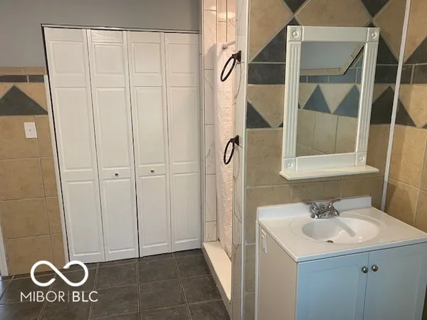 $210,000 | 1701 South 9th Avenue, Beech Grove, IN 46107