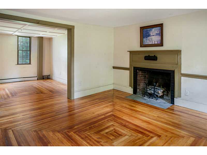 76 Wilbur Road Lincoln, RI 02865 - Photo 15 of 25 Living Room.