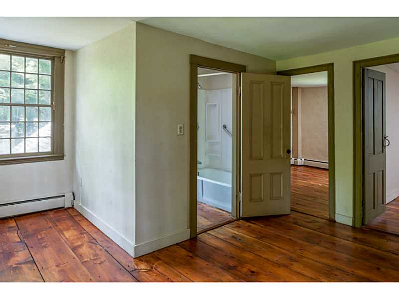 76 Wilbur Road Lincoln, RI 02865 - Photo 20 of 25 Bedroom.