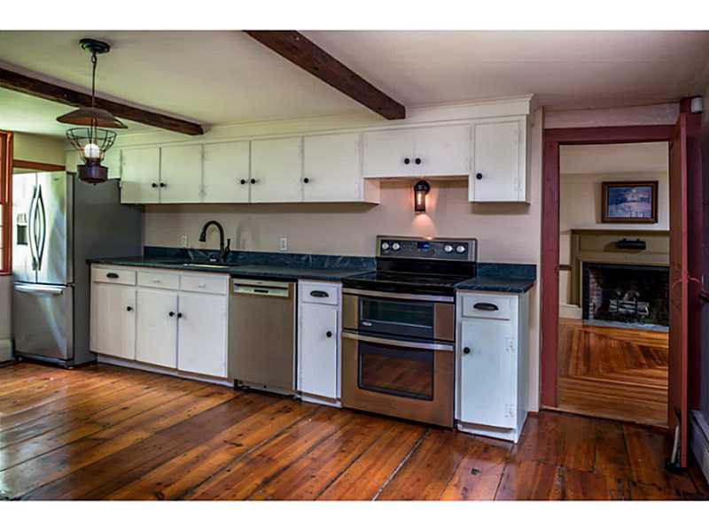 76 Wilbur Road Lincoln, RI 02865 - Photo 10 of 25 Kitchen.