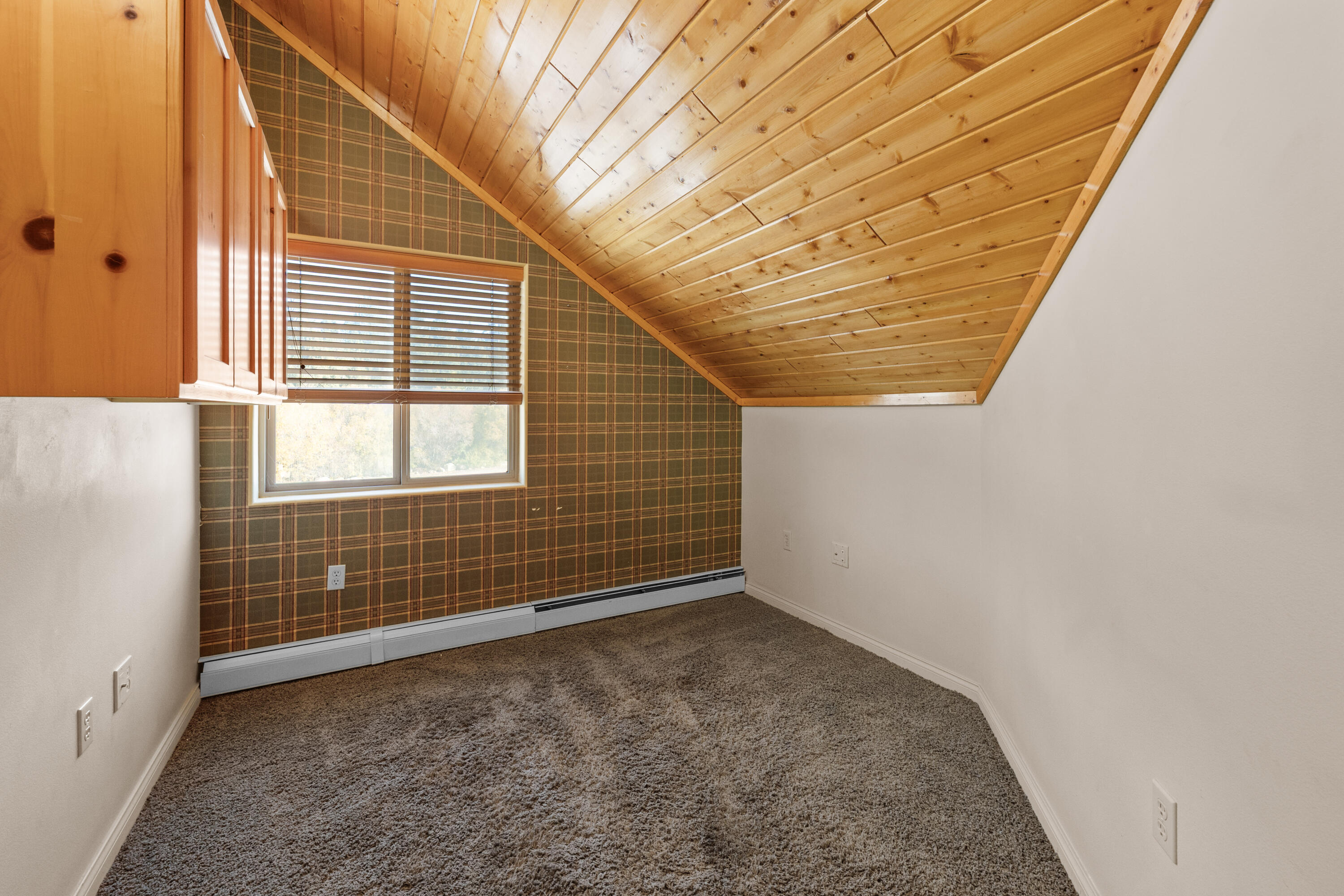 42718 Moonridge Road Big Bear Lake, CA 92315 - Photo 25 of 27 a view of a small space