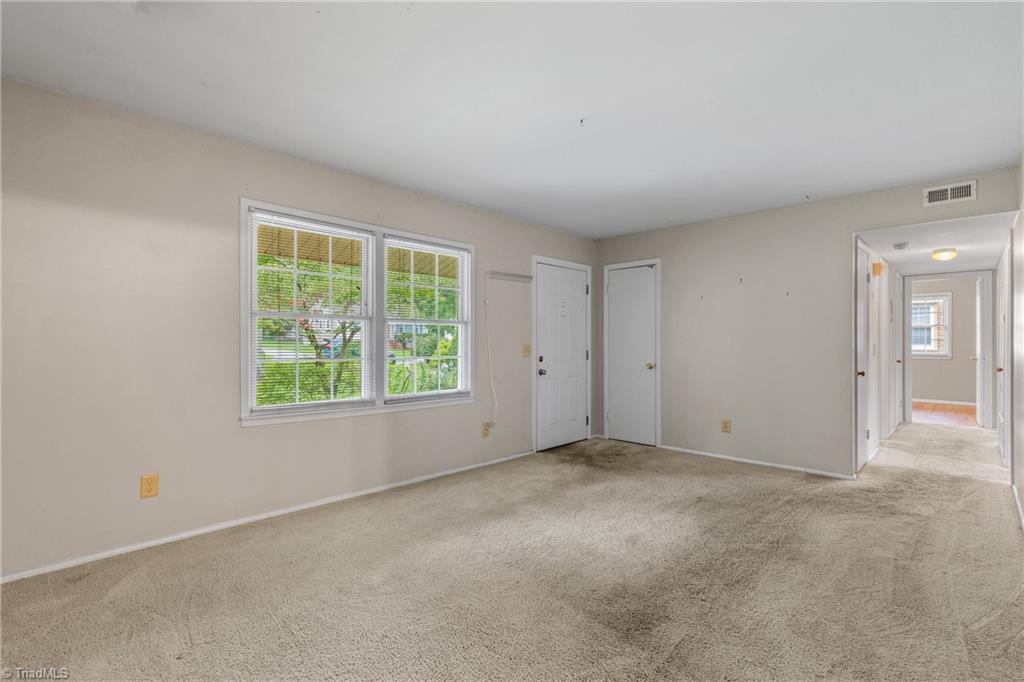 1106 Tabor Street High Point, NC 27262 - Photo 7 of 35 Gallery Image 7