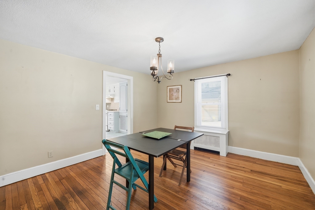 42 Carroll Street Springfield, MA 01108 - Photo 11 of 34