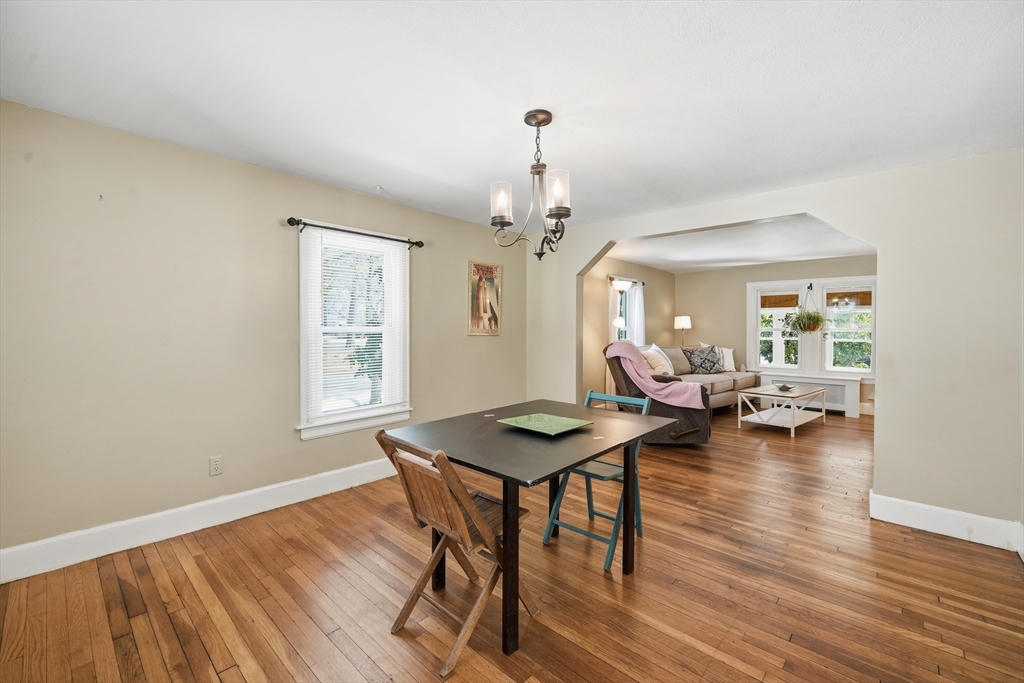 42 Carroll Street Springfield, MA 01108 - Photo 9 of 34