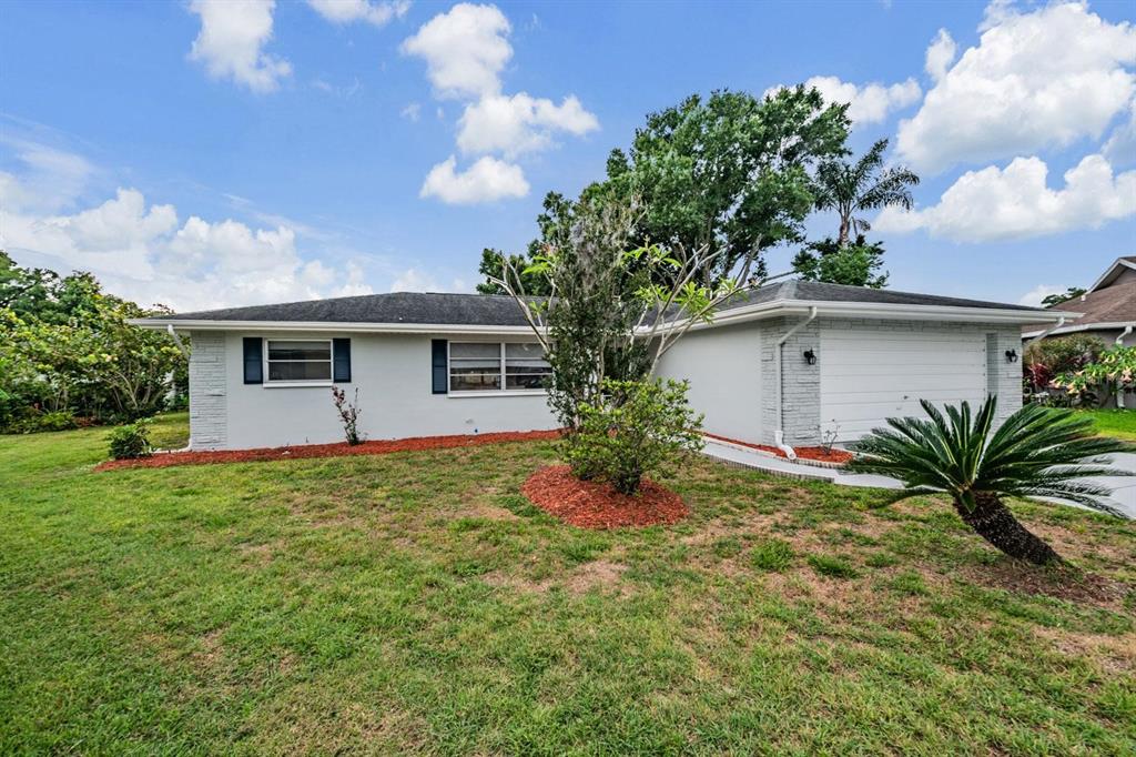 20 Shell Circle Palm Harbor, FL 34684 - Photo 3 of 34 Gallery Image 3