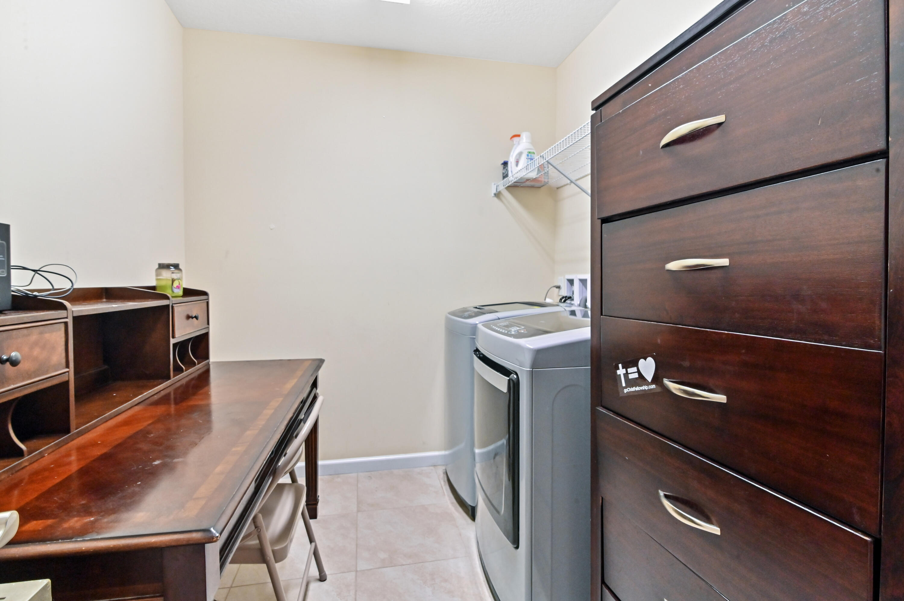 4460 Leo Lane Riviera Beach, FL 33410 - Photo 11 of 21 16 Laundry room 01
