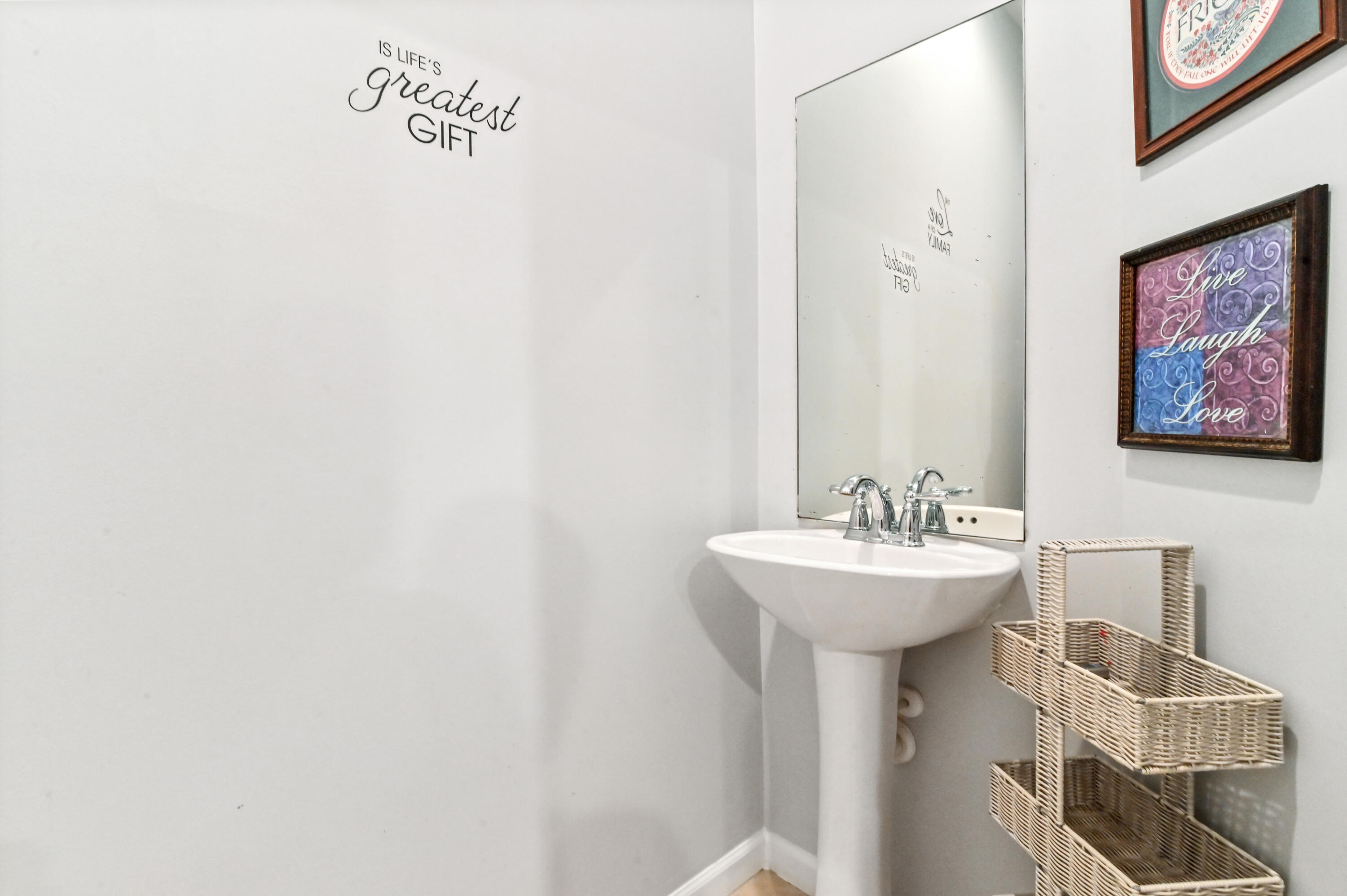 4460 Leo Lane Riviera Beach, FL 33410 - Photo 15 of 21 11 Bathroom 01