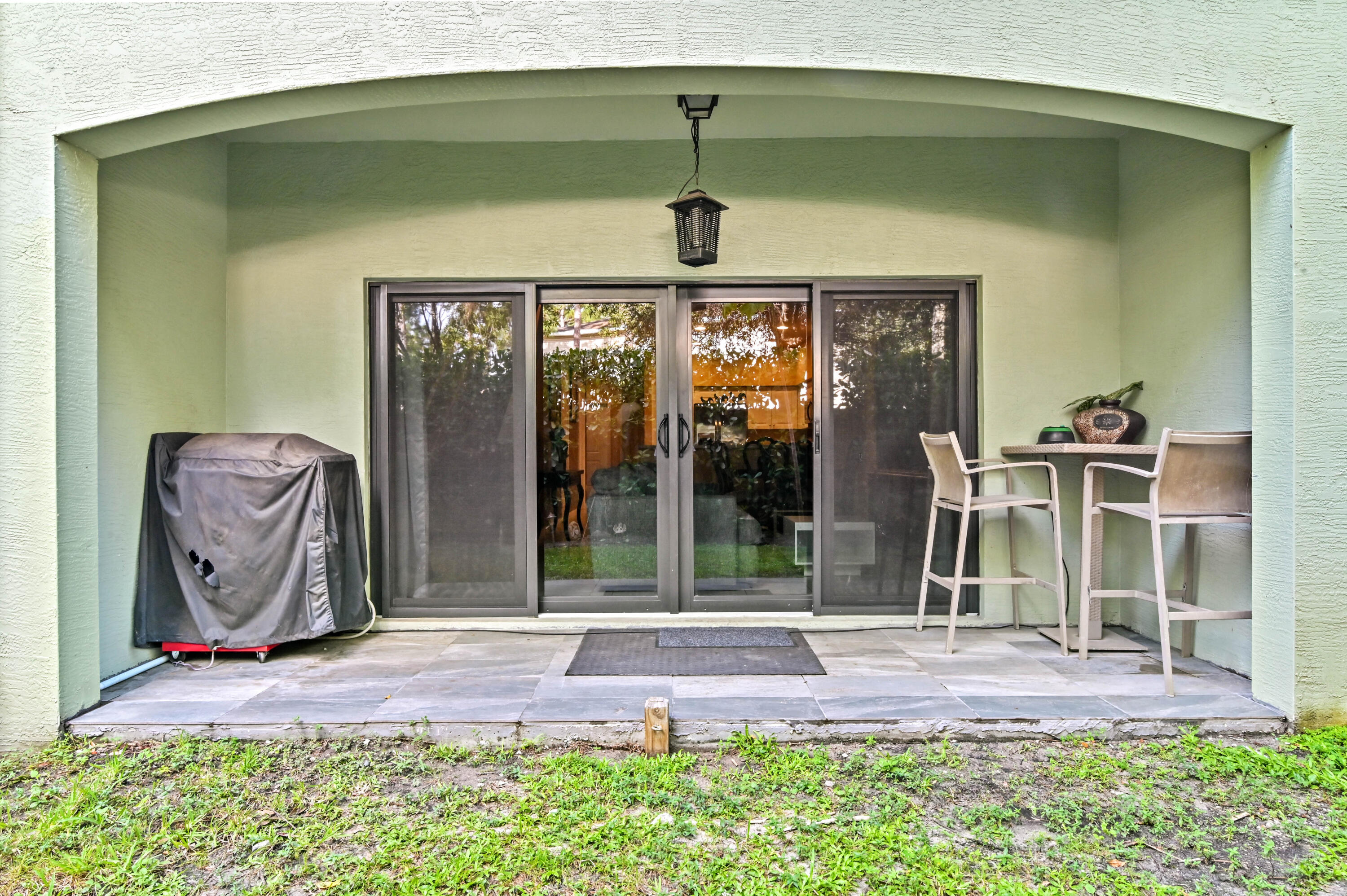 4460 Leo Lane Riviera Beach, FL 33410 - Photo 2 of 21 20 Rear 01