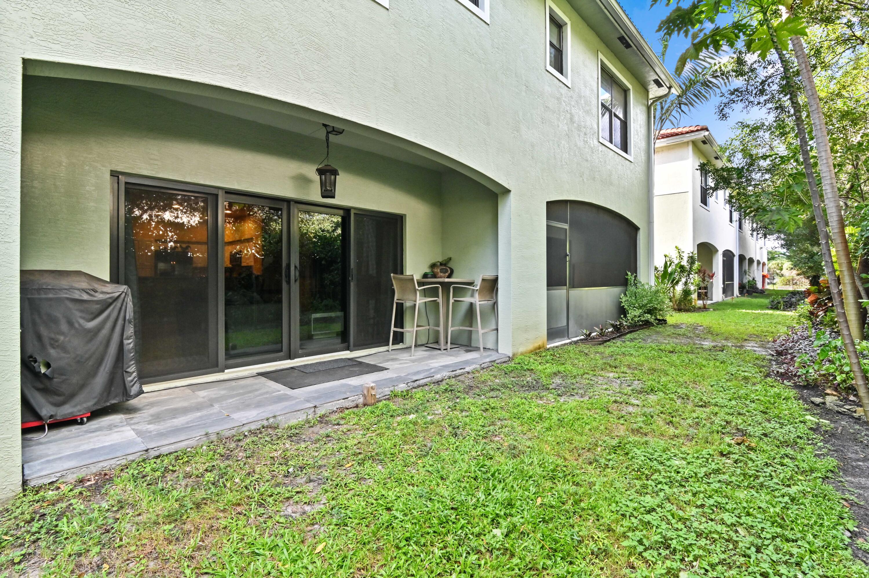 4460 Leo Lane Riviera Beach, FL 33410 - Photo 21 of 21 21 Rear 02