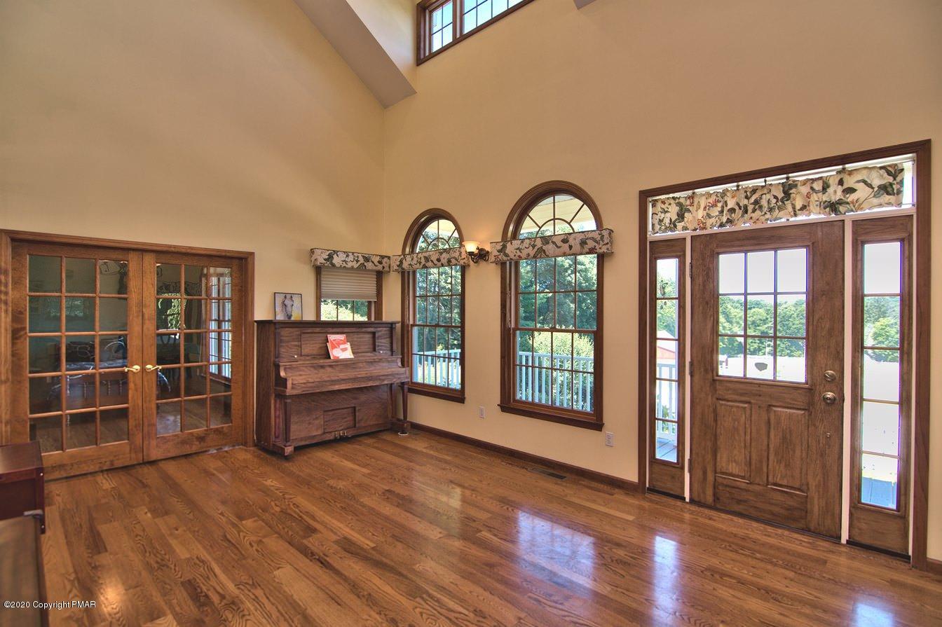 172 Maines Road Hawley, PA 18428 - Photo 13 of 122 Foyer