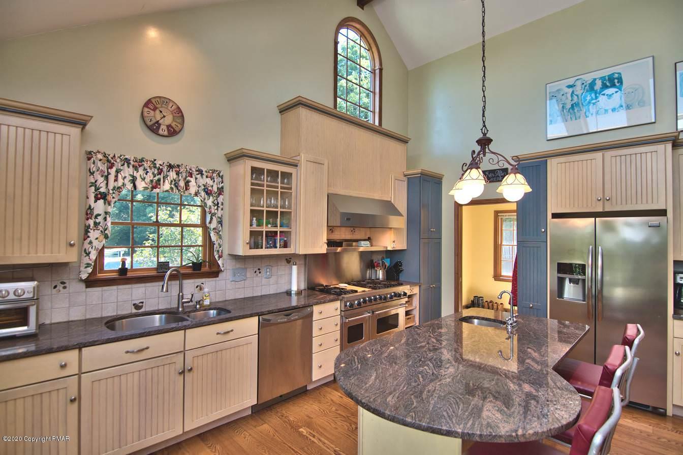 172 Maines Road Hawley, PA 18428 - Photo 23 of 122 Kitchen
