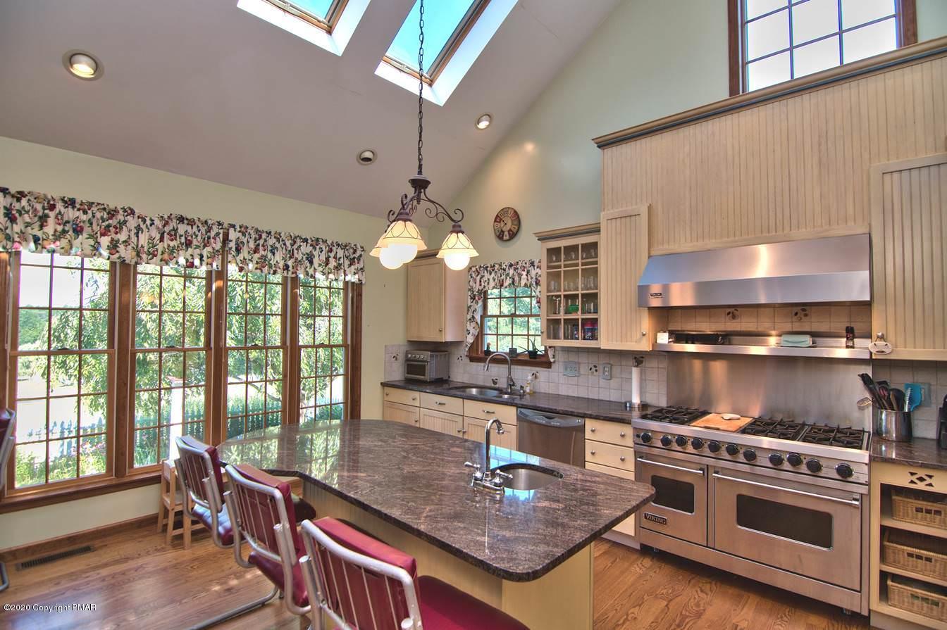 172 Maines Road Hawley, PA 18428 - Photo 27 of 122 Kitchen