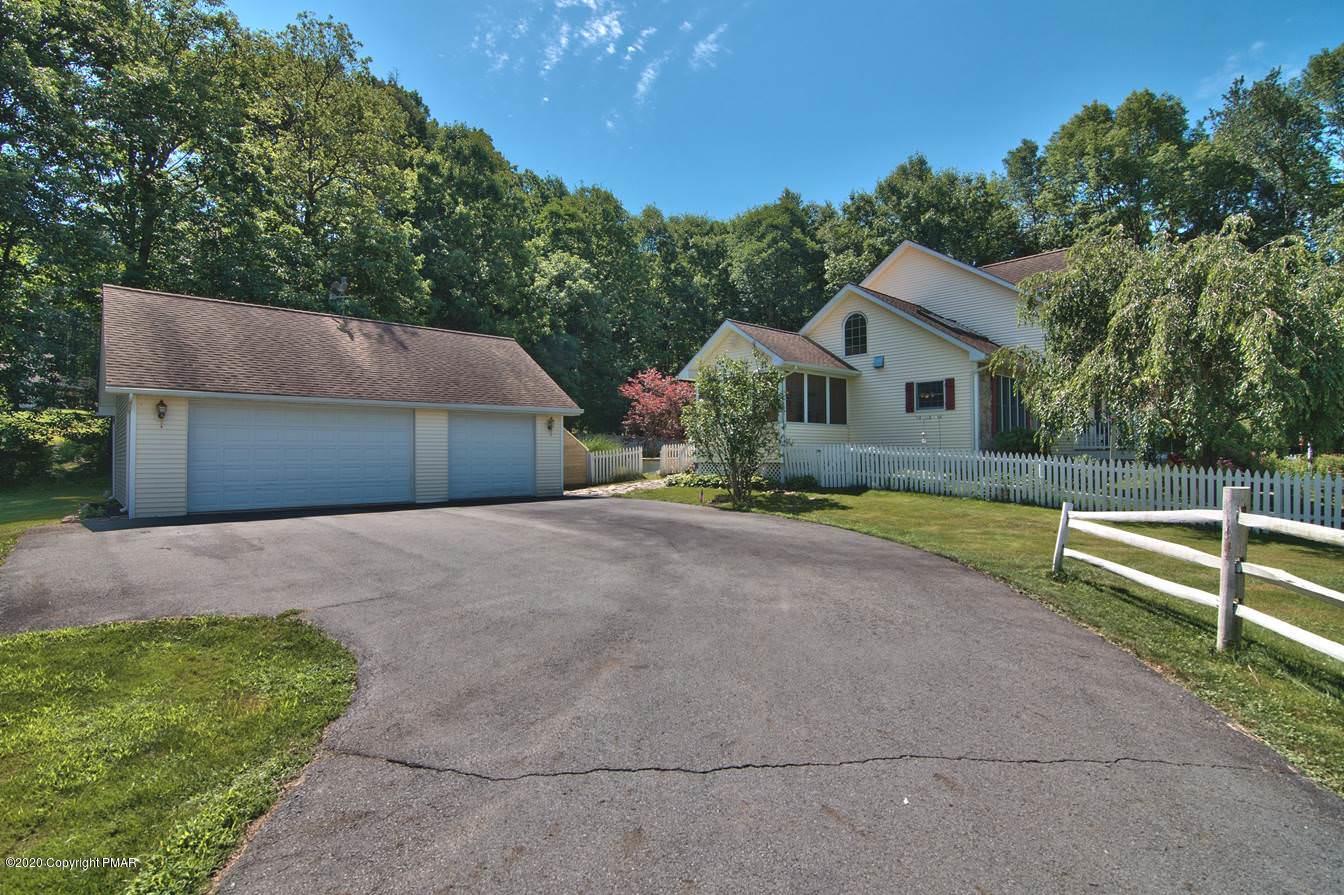 172 Maines Road Hawley, PA 18428 - Photo 4 of 122 172 Maines Rd