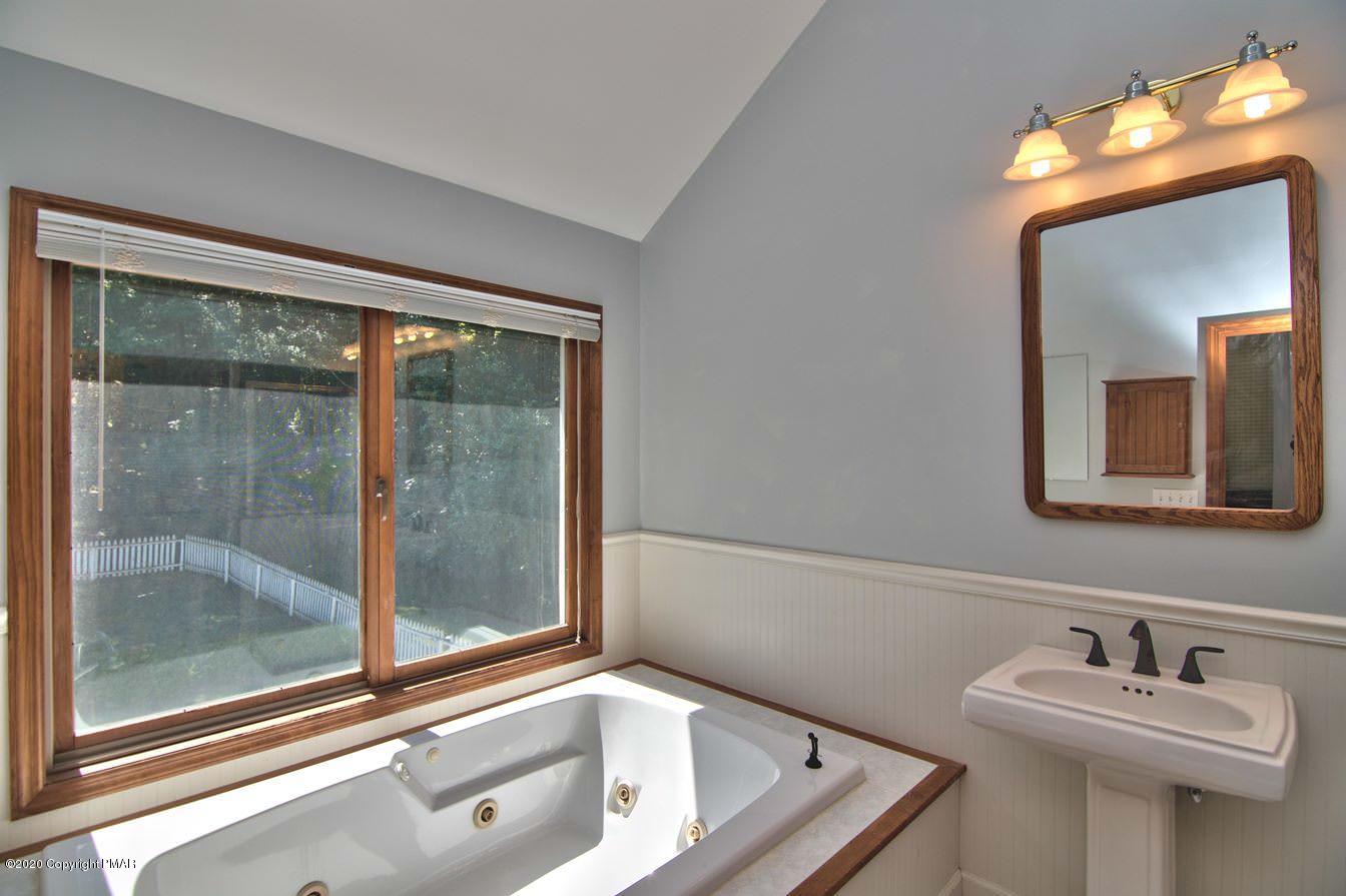 172 Maines Road Hawley, PA 18428 - Photo 49 of 122 Master Bathroom