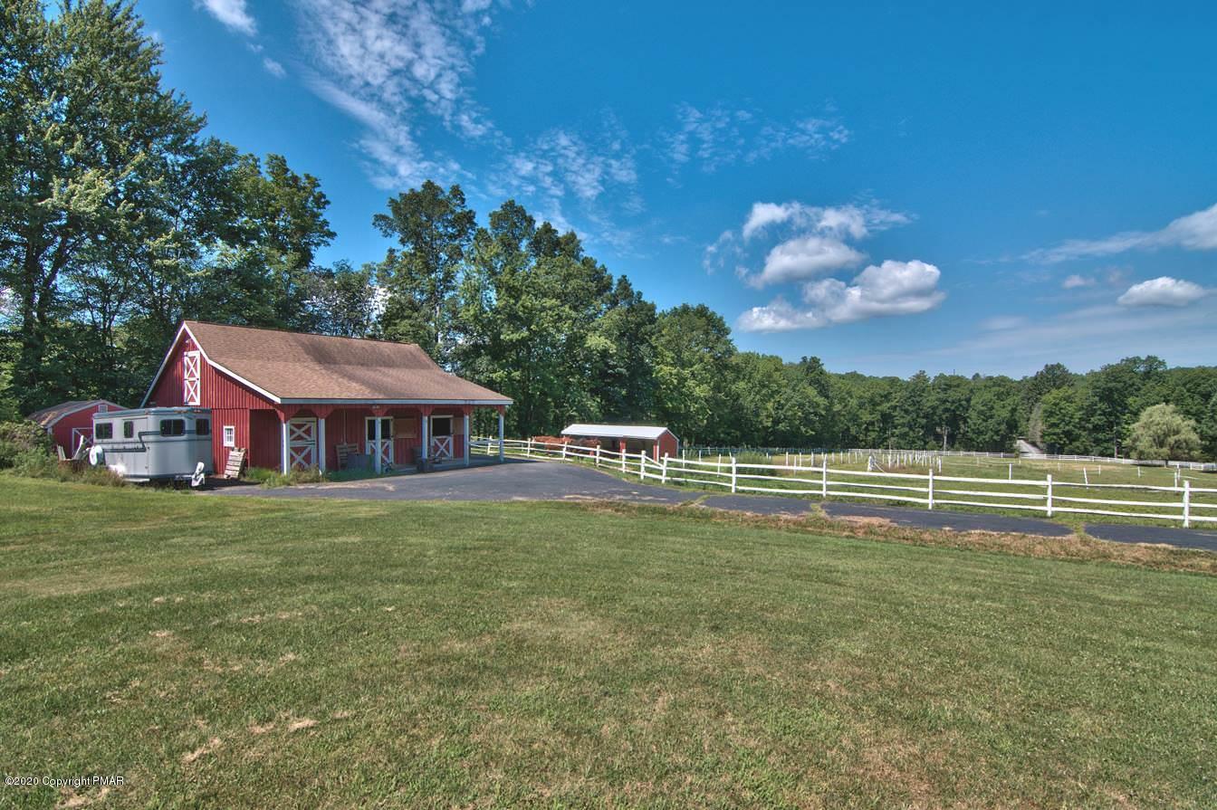 172 Maines Road Hawley, PA 18428 - Photo 8 of 122 Stable
