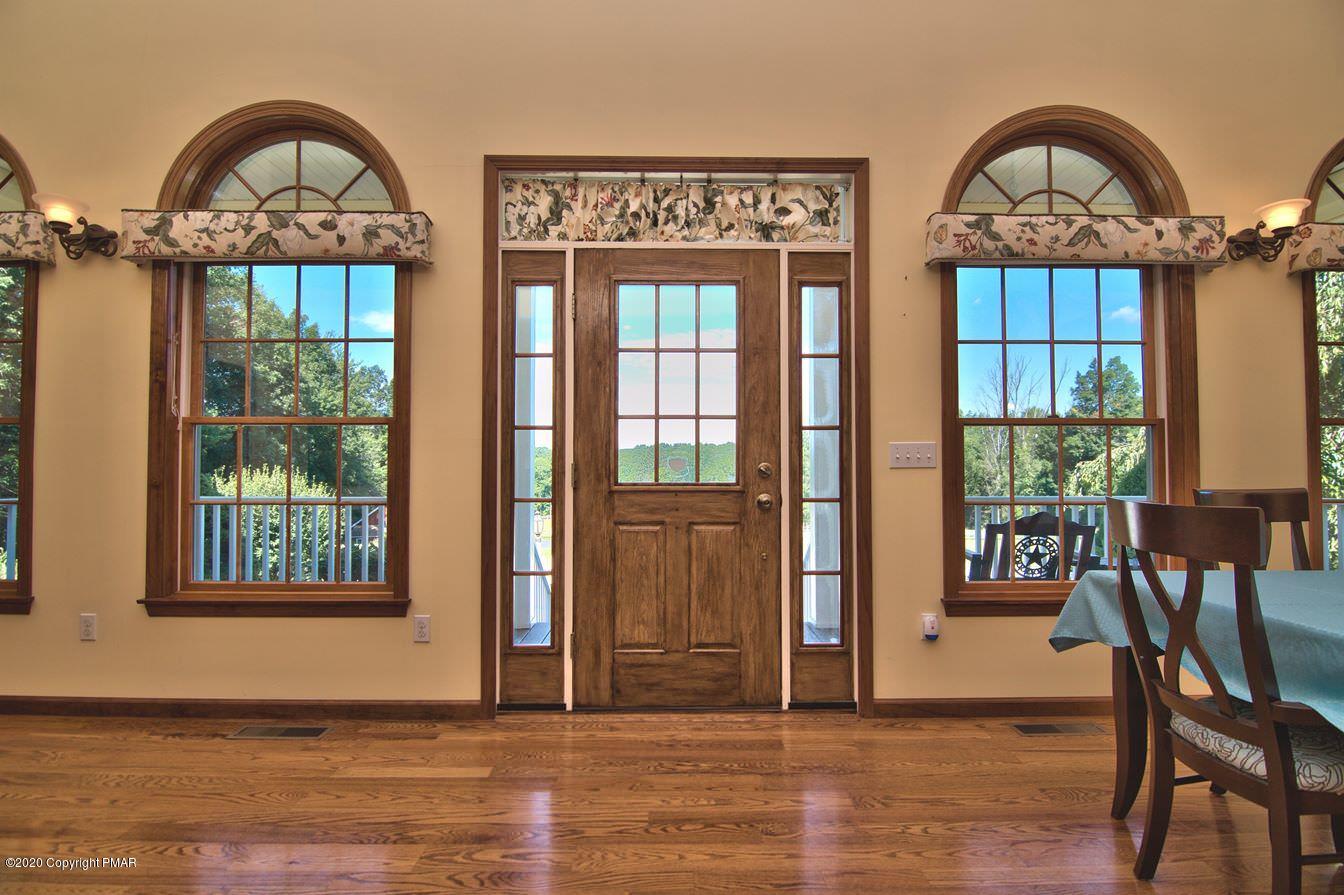 172 Maines Road Hawley, PA 18428 - Photo 9 of 122 Foyer