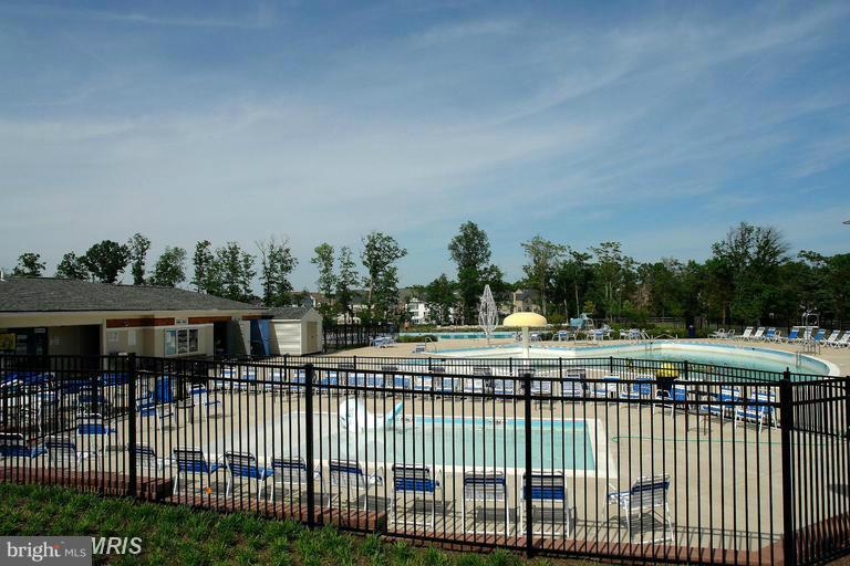 9092 Roaring Spring Loop Bristow, VA 20136 - Photo 22 of 25 Community Pool
