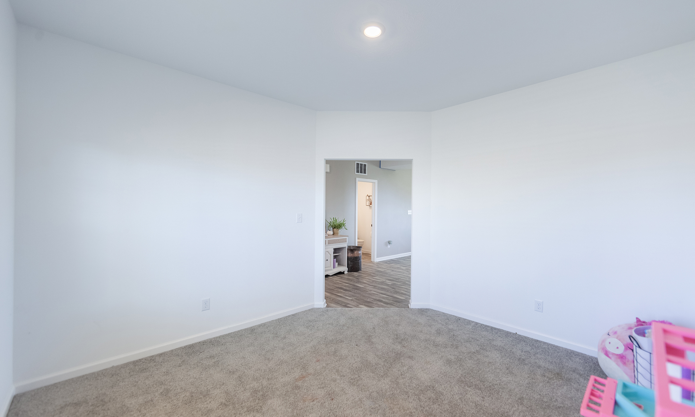 6695 Honeysuckle Way Pendleton, IN 46064 - Photo 4 of 33