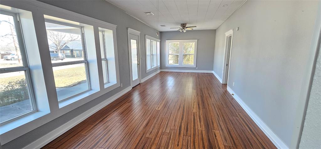 616 East 9th Street Coleman, TX 76834 - Photo 4 of 19