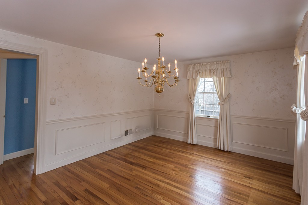 9 Sheffield Road Danvers, MA 01923 - Photo 12 of 30 Gallery Image 12